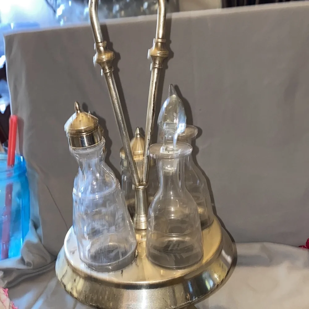 Bx47 5 pc James W Tufts #2928 Antique Castor Cruet Set with (5) frosted bottles